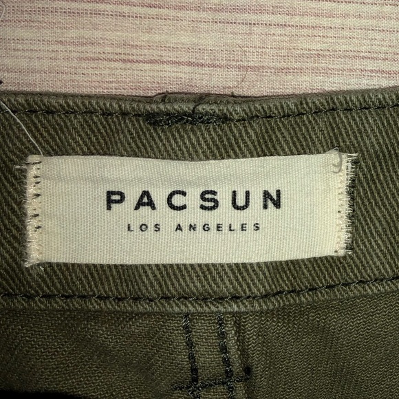 Pacsun Green Cargo Shorts - Picture 3 of 4
